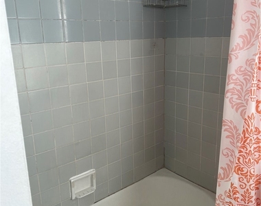 871 N Hoover - Photo Thumbnail 7