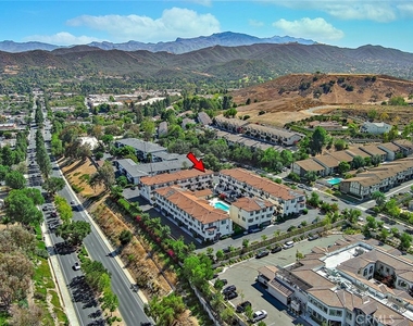 946 Warwick - Photo Thumbnail 73