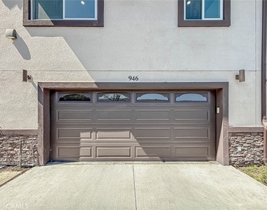 946 Warwick - Photo Thumbnail 54