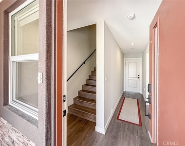 946 Warwick - Photo Thumbnail 8