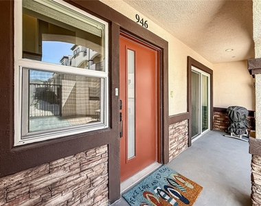 946 Warwick - Photo Thumbnail 7