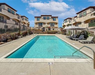 946 Warwick - Photo Thumbnail 64