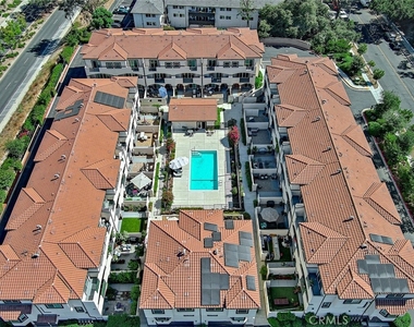 946 Warwick - Photo Thumbnail 71