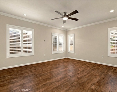 1649 E 43rd - Photo Thumbnail 17