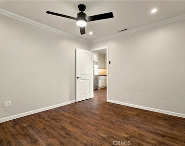 1649 E 43rd - Photo Thumbnail 10