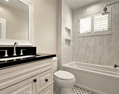 1649 E 43rd - Photo Thumbnail 11