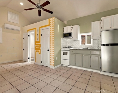 1649 E 43rd - Photo Thumbnail 29