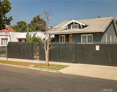 1649 E 43rd - Photo Thumbnail 31