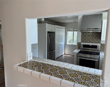 4313 Shadyglade Avenue - Photo Thumbnail 8