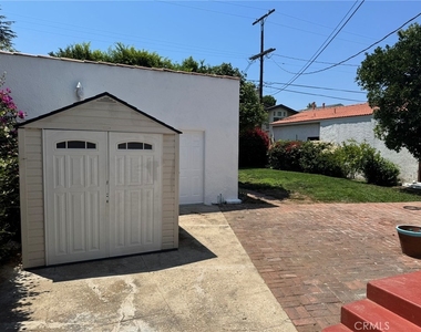 4313 Shadyglade Avenue - Photo Thumbnail 19