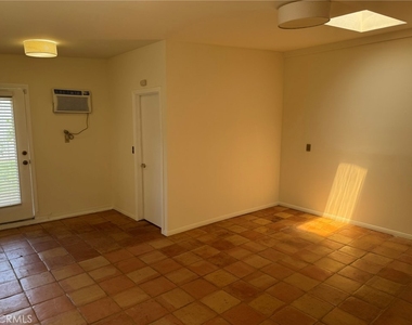 4313 Shadyglade Avenue - Photo Thumbnail 15