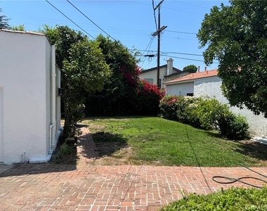 4313 Shadyglade Avenue - Photo Thumbnail 17