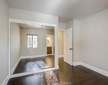 6515 Baird Avenue - Photo Thumbnail 19