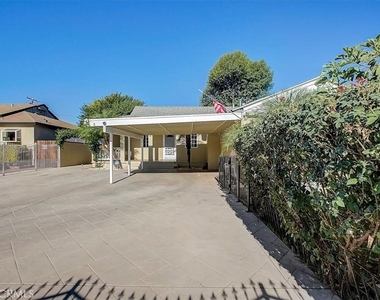 6515 Baird Avenue - Photo Thumbnail 3