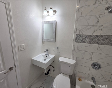 1923 E 6th Street - Photo Thumbnail 9