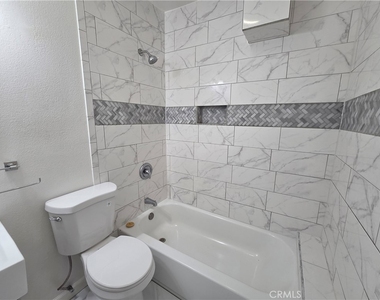 1923 E 6th Street - Photo Thumbnail 10