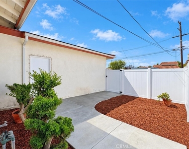 18410 Grevillea - Photo Thumbnail 25