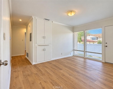 18410 Grevillea - Photo Thumbnail 12