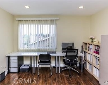 1133 Rosecrans - Photo Thumbnail 1