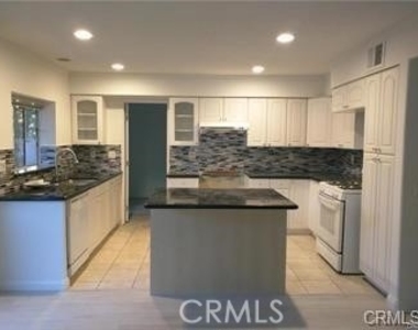 5357 Barrett Circle - Photo Thumbnail 6