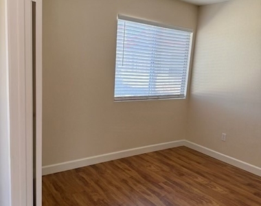 4758 Elm Tree Drive - Photo Thumbnail 17