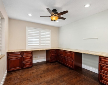 21674 Calle Alcazar - Photo Thumbnail 15