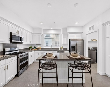 249 N. Magnolia Ave. - Photo Thumbnail 5