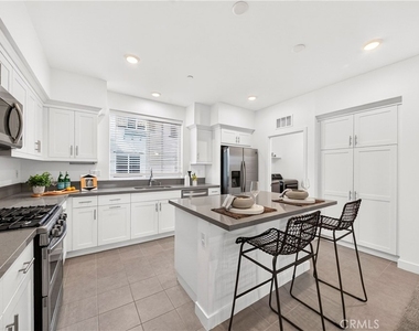 249 N. Magnolia Ave. - Photo Thumbnail 4