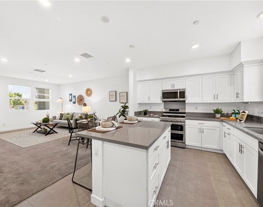 249 N. Magnolia Ave. - Photo Thumbnail 7