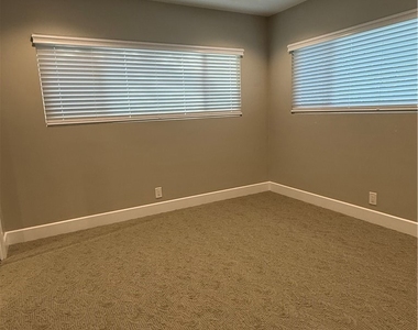 15120 Hollis - Photo Thumbnail 18