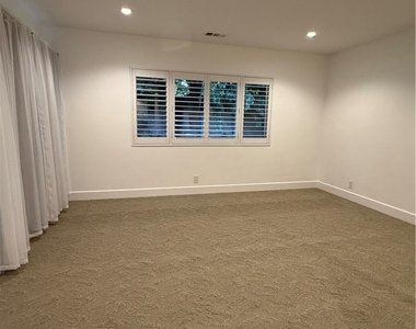 15120 Hollis - Photo Thumbnail 17