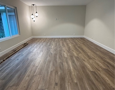 15120 Hollis - Photo Thumbnail 14
