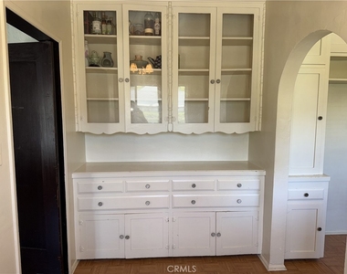 517 Roswell Avenue - Photo Thumbnail 11