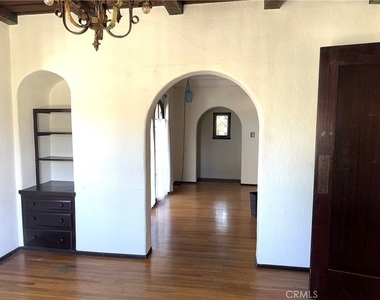 517 Roswell Avenue - Photo Thumbnail 5