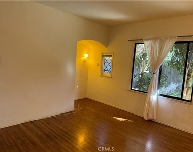 517 Roswell Avenue - Photo Thumbnail 19