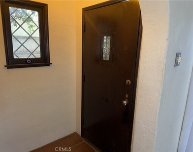 517 Roswell Avenue - Photo Thumbnail 8