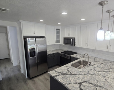 2145 Cedar Glen Drive - Photo Thumbnail 7