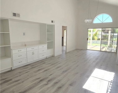 2145 Cedar Glen Drive - Photo Thumbnail 3