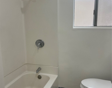 1714 Arlington - Photo Thumbnail 7