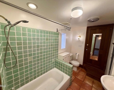 708 Bonita Drive - Photo Thumbnail 15