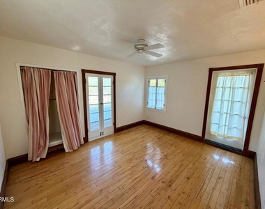 708 Bonita Drive - Photo Thumbnail 10
