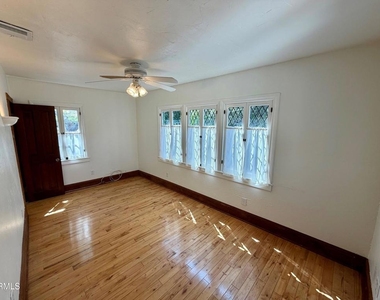 708 Bonita Drive - Photo Thumbnail 12