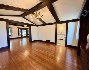 1614 Golden Gate Avenue - Photo Thumbnail 5