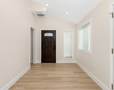 325 N Lee - Photo Thumbnail 11