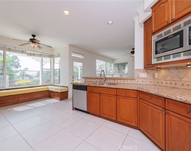 22661 White Oaks - Photo Thumbnail 16