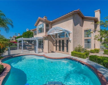 22661 White Oaks - Photo Thumbnail 25