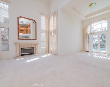 22661 White Oaks - Photo Thumbnail 5