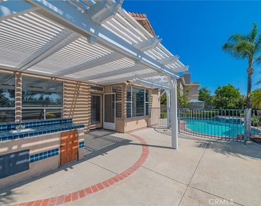 22661 White Oaks - Photo Thumbnail 26