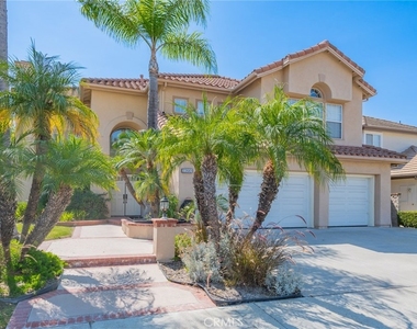 22661 White Oaks - Photo Thumbnail 2