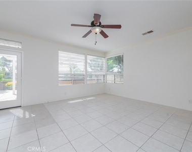 22661 White Oaks - Photo Thumbnail 9